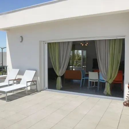 St Pierre Bord De Mer, 6 Velos, Climatisation, Jacuzzi Villa
