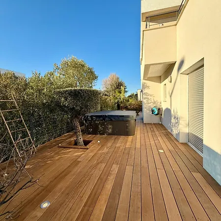 St Pierre Bord De Mer, 6 Velos, Climatisation, Jacuzzi *
